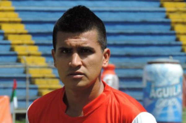 El Olimpia saca la chequera y ficha a mediocampista colombiano