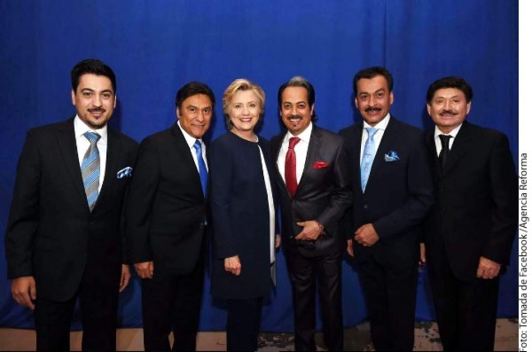 Los Tigres del Norte rugen por Hillary Clinton