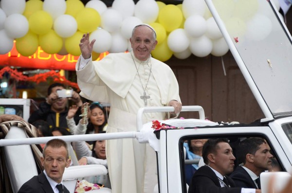 El papa Francisco comienza su primera visita a Bolivia
