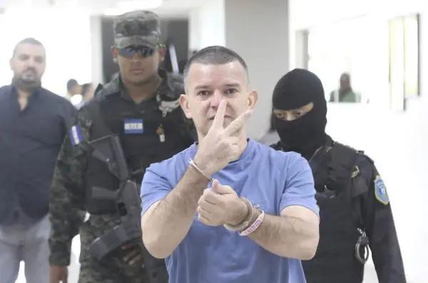 ¿Recuerdan el caso del hombre que llevaba a una mujer muerta en su carro? Va a juicio