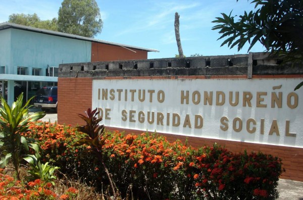 El IHSS construirá clínica en La Ceiba para atender a afiliados