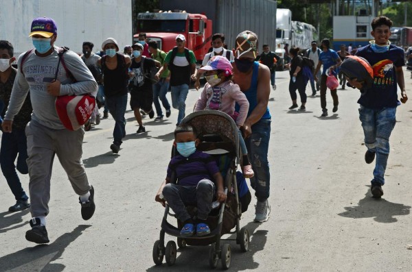 Presidente guatemalteco ordena capturar a migrantes hondureños