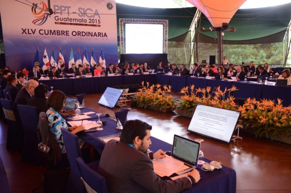 Sica revisa avances de Unión Aduanera y pacto Mercosur