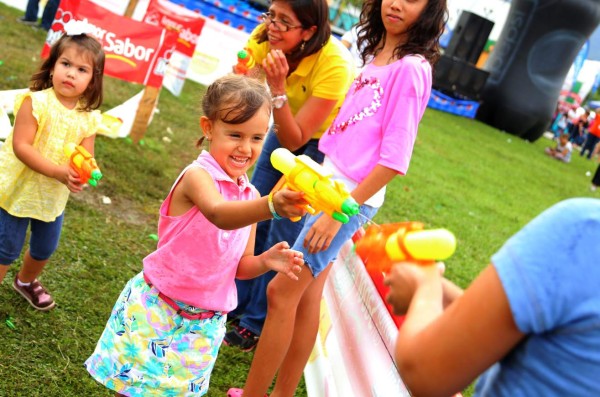 Fundación Ruth Paz celebra con éxito el Festival del Niño 2014
