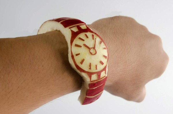 Japoneses se burlan del nuevo reloj inteligente de Apple