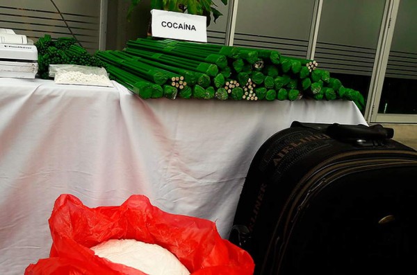 En tallos de rosas exportaban cocaína desde Colombia
