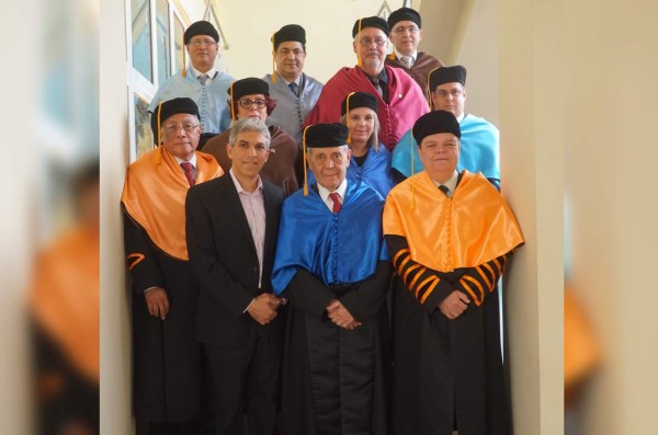 Usap gradúa a nuevos profesionales