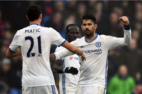 Diego Costa hace más líder de la Premier League al Chelsea