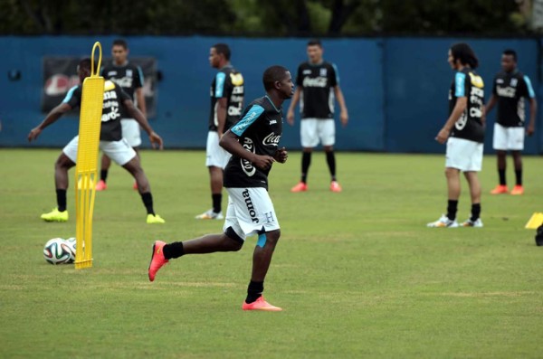 Boniek García ya entrena con el grupo de la Selección de Honduras