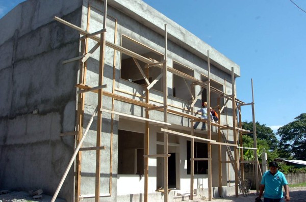 Con moderno centro de alcance alejarán a jóvenes ceibeños de la violencia
