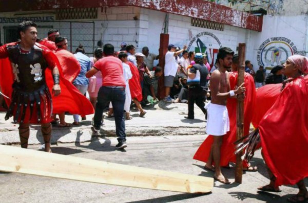 Balaceras durante Viacrucis deja dos muertos en Acapulco  