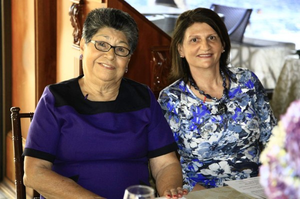 Karina Dieck despide su soltería