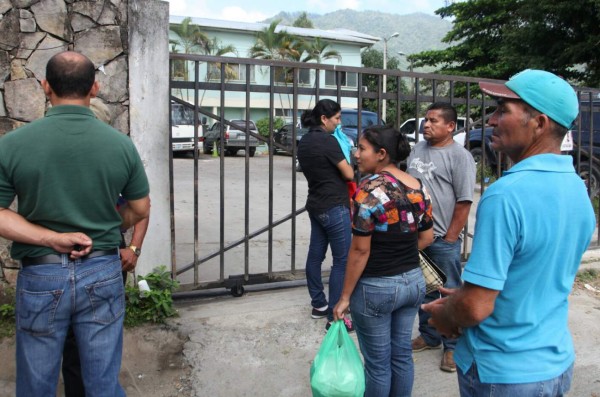 Policía sin pistas de autores de triple crimen en San Manuel