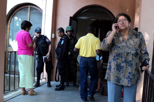 Honduras: Atentan contra la directora del Curla