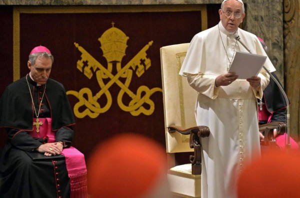 Imputan a diez sacerdotes por pederastia en España