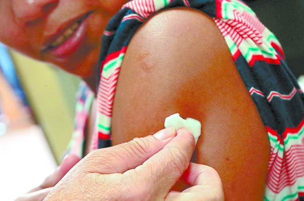 Más de 63,000 embarazadas no se han vacunado contra