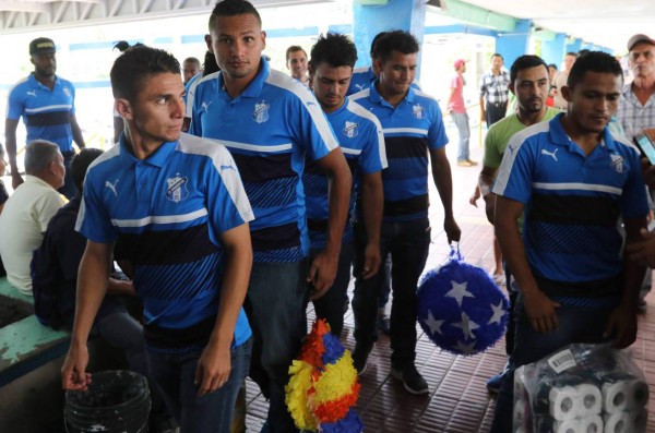 Honduras Progreso visitó a los niños con cáncer del Mario Catarino Rivas