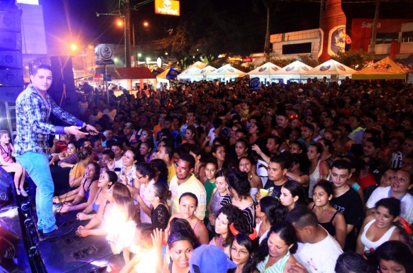 San Pedro Sula culminó su feria con carnaval lleno de sorpresas