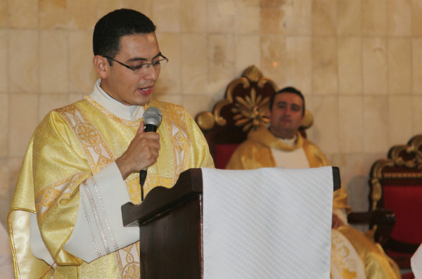 Adiós al padre Iván Cardona