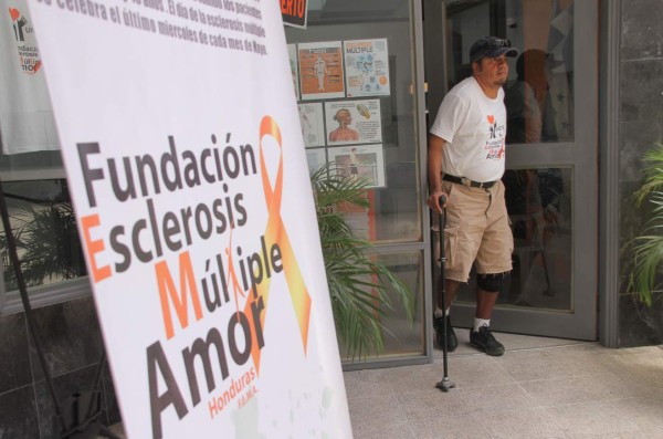 Pacientes con esclerosis claman por medicamentos