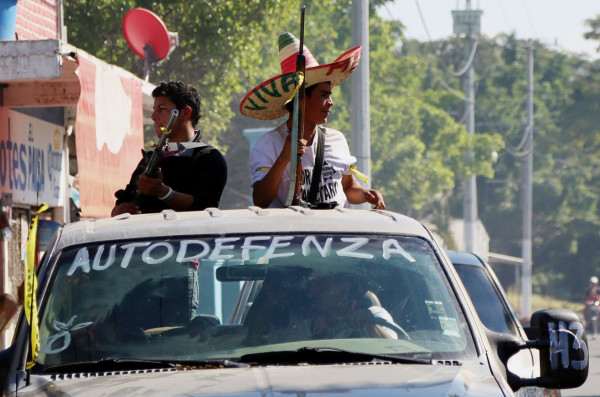 Autodefensas de México cierran el cerco al feudo de cartel Caballeros Templarios