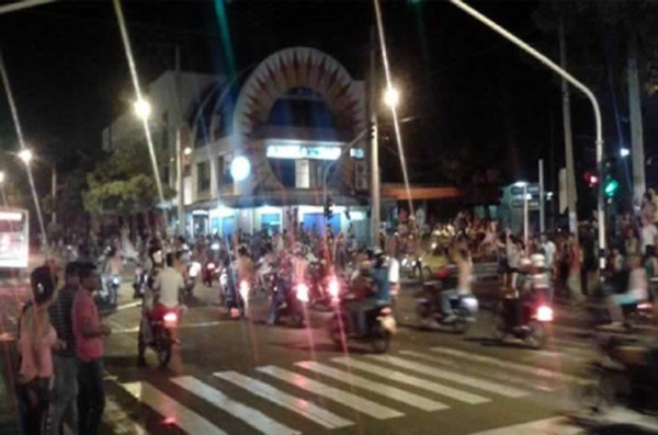 ¡Insólito! Miles de hinchas celebran falso título en Colombia
