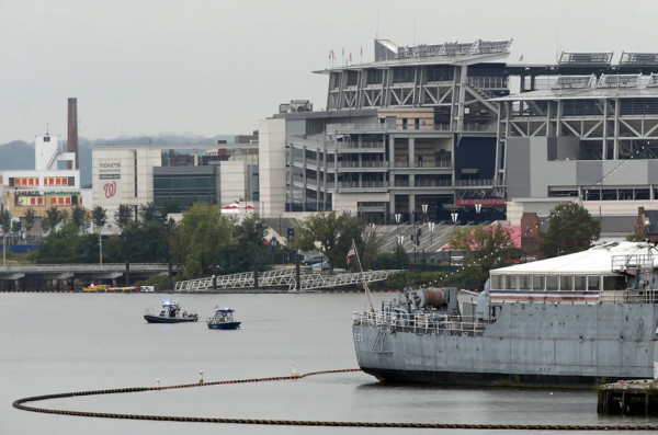 Washington vive tiroteo masivo que deja 13 muertos en instalación militar