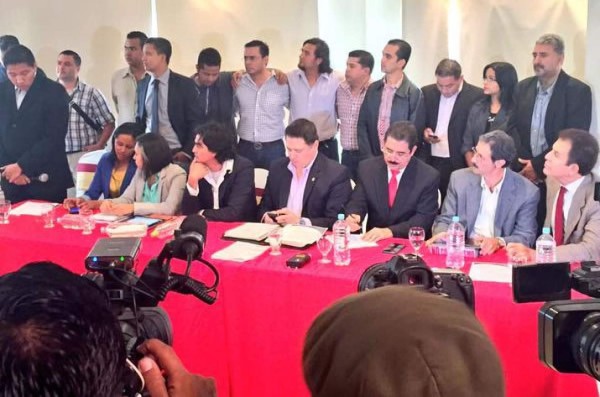 Partidos de oposición respaldan una CICI en Honduras