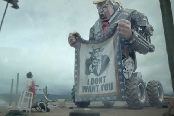 Clinton mueve sus piezas para atajar repunte de Trump