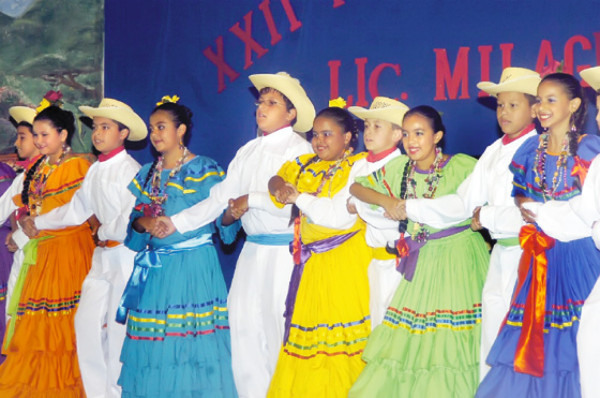 Fiesta de danza y folclor