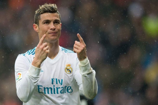 Cristiano Ronaldo explota tras noticia de ofrecimiento de cheque en blanco