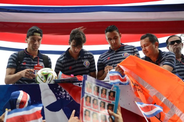 Costa Rica se da un memorable baño de masas en su país tras Mundial