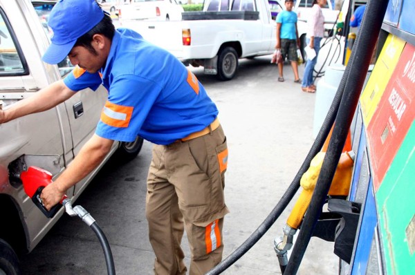 Otra rebaja en los precios de los combustibles a partir del lunes