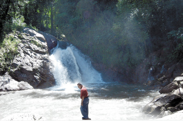 Parque Pico Pijol en riesgo por asentamientos y tala