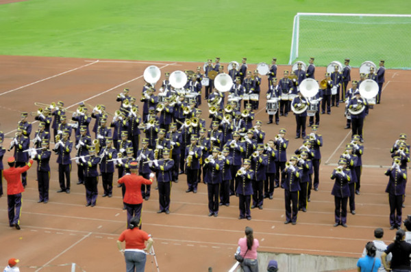 ¡Qué show!, Las bandas estremecieron el Olímpico