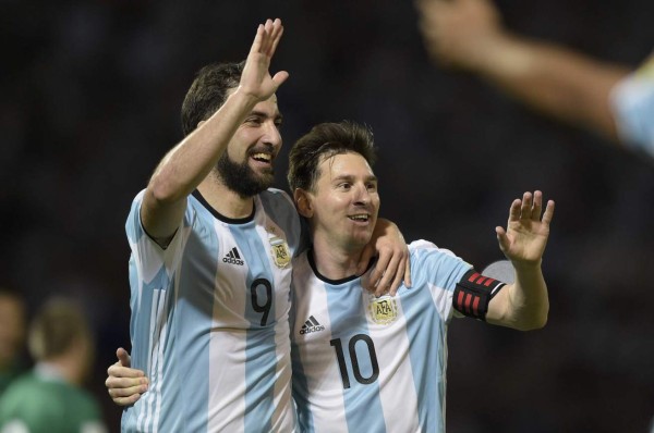 Argentina doblegó a Bolivia con destellos de Messi