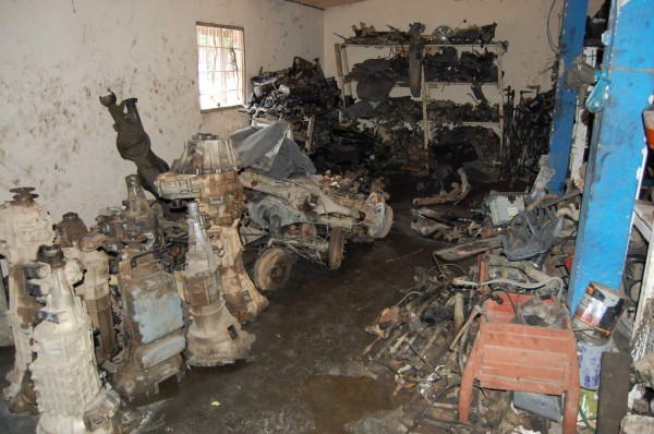 Cae supuesta banda de robacarros en Colón