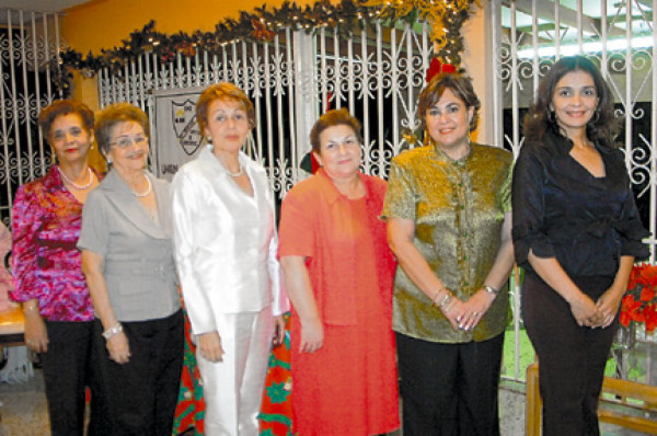 Convivio entre damas