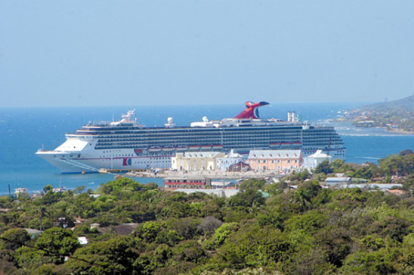 'Islas de la Bahía tiene un potencial enorme”: Llorens