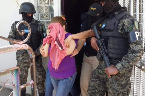 Capturan a dos exempleadas del Injupemp acusadas de corrupción