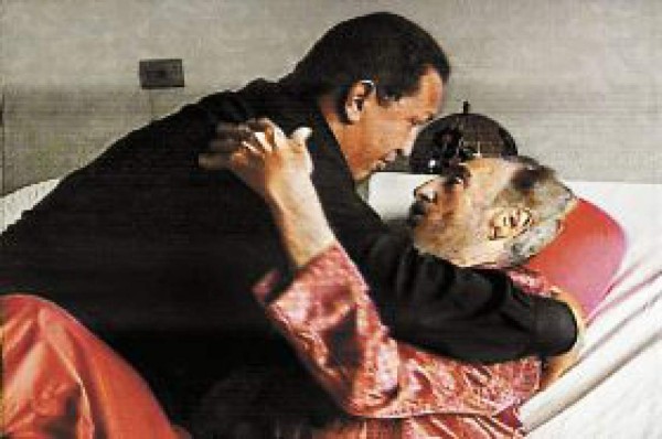 Visible mejoría de Castro sugiere retorno al poder