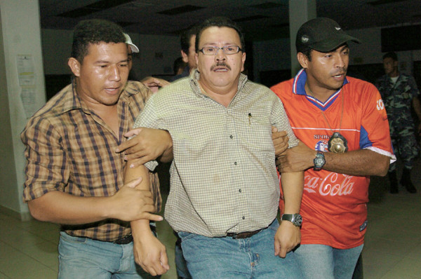 Jueces envían a la cárcel a Óscar Kilgore