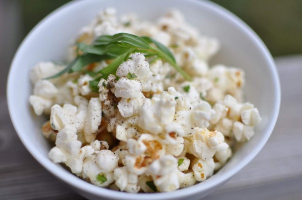 Palomitas de maíz con queso parmesano