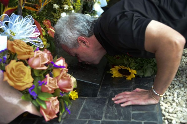 'Popeye', exsicario de Pablo Escobar visitó tumba del capo