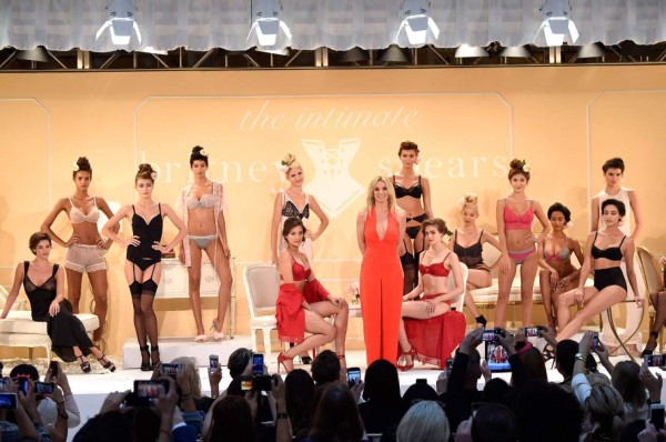 Britney Spears diseña ropa íntima