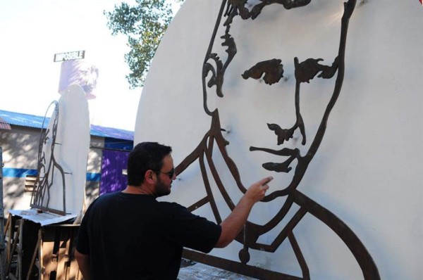 El reencuentro entre el Papa y el 'escultor de los trabajadores'