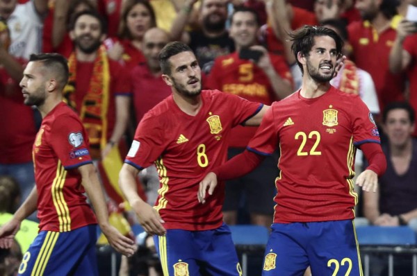 Isco hace pedazos a Italia y pone cerca del Mundial a España