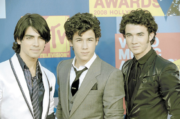 Britney arrasa en los premios MTV music