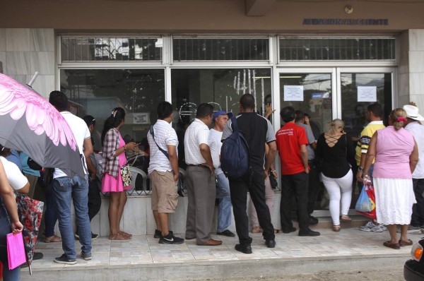 WhatsApp: Sampedranos pierden un día laboral por reclamos en EEH