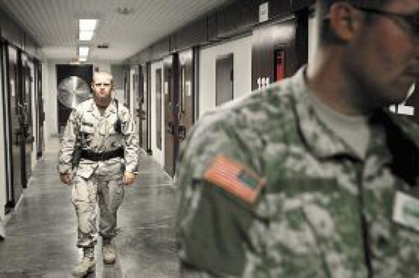 Bush reconoce que Estados Unidos mantiene cárceles secretas